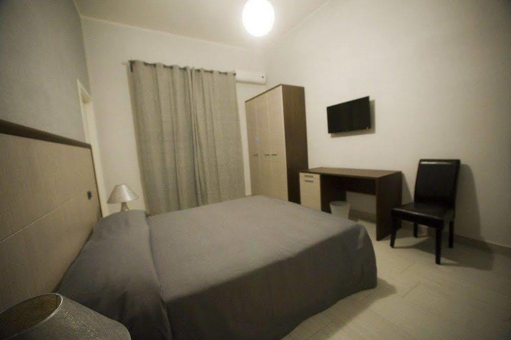 Sant'Agostino Affittacamere Reggio di Calabria Bagian luar foto